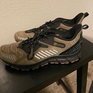 Freedom industries running shoes